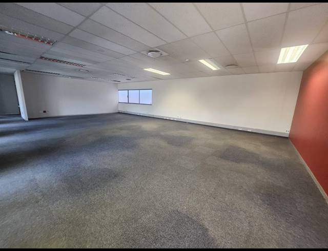 574M² OFFICE TO LET IN RANDJESPARK